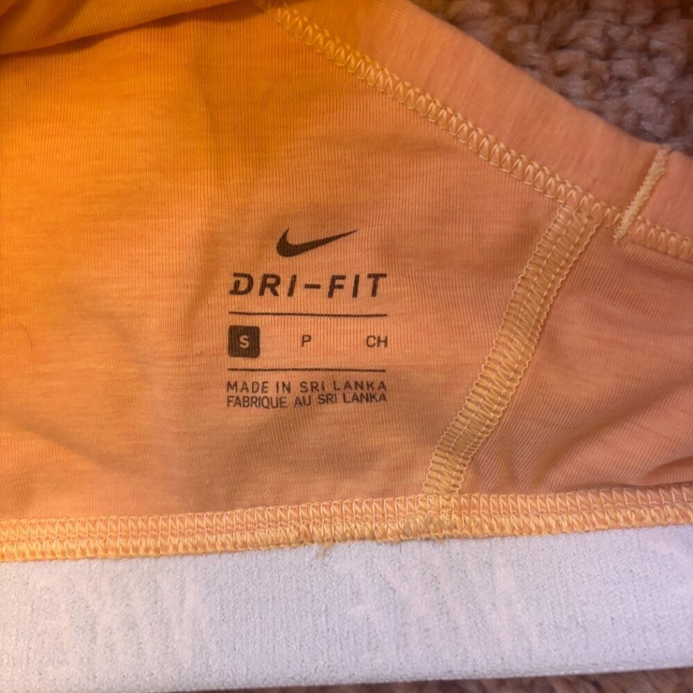 Nike Women's Swoosh Dri-Fit Soft Tee Sports Bra Light Coral/Orange Size Small - Picture 4 of 5